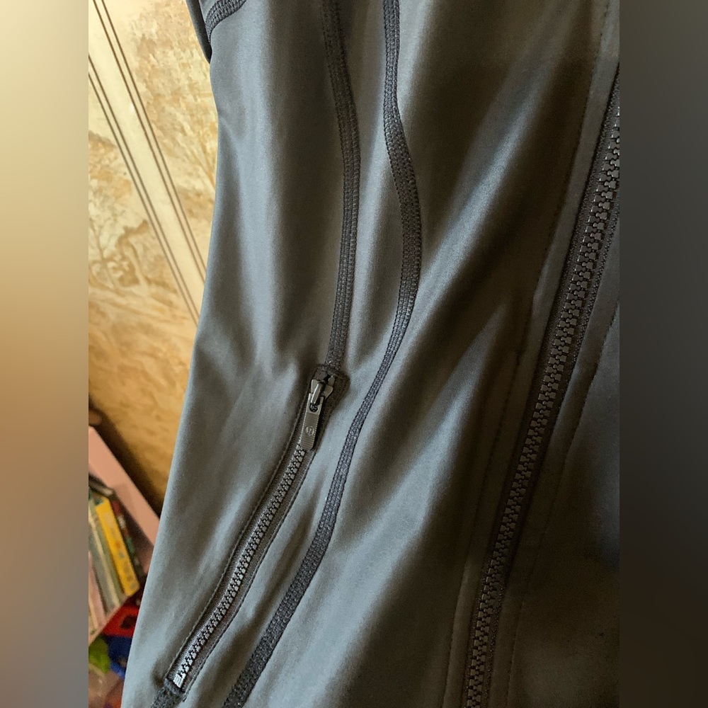❌S O L D❌🦄LULULEMON🦄 | Define Jacket *Shine* •Size 6 - Picture 5 of 11